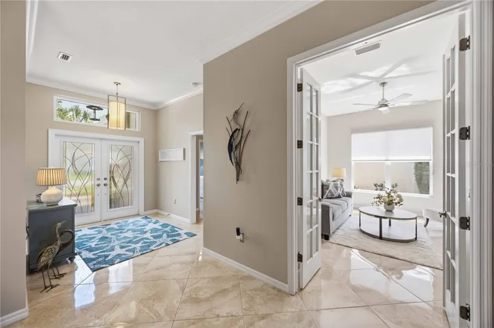 French doors to den/extra guest room