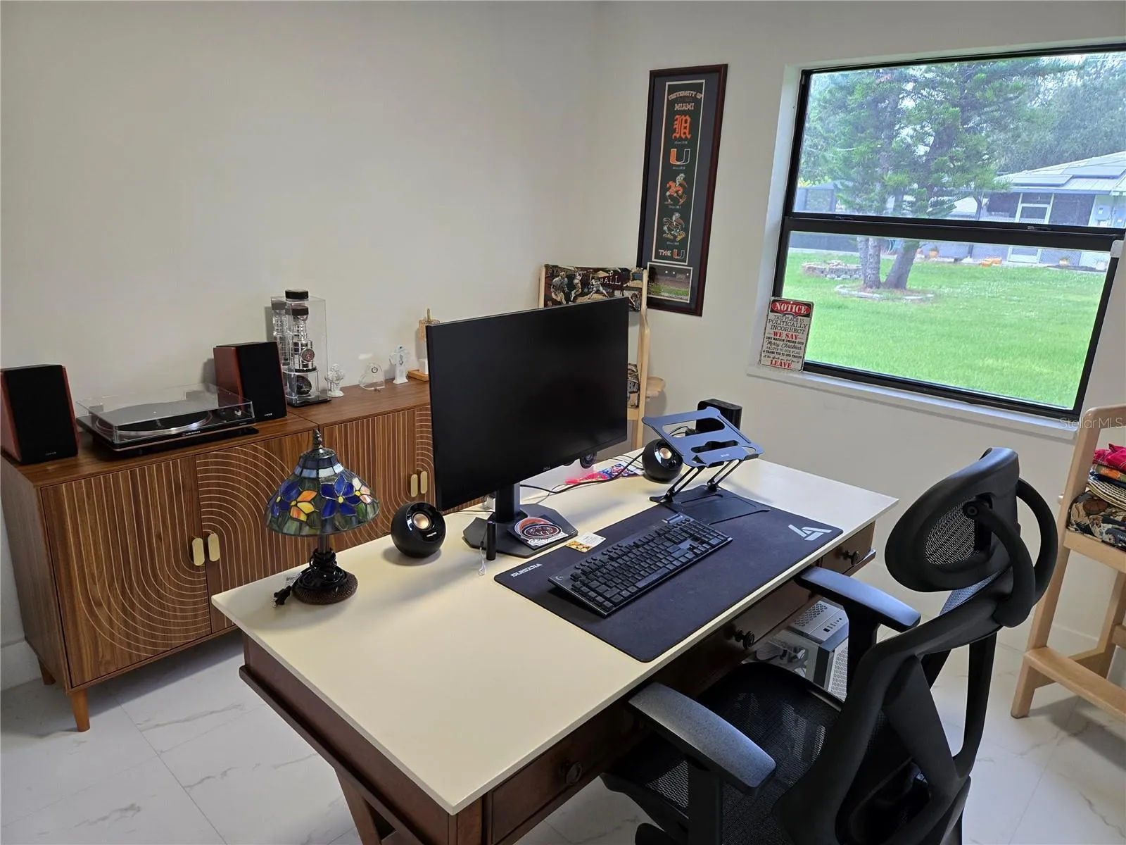 Bedroom/Office