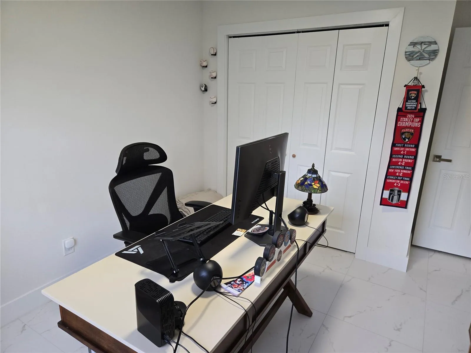Bedroom/Office