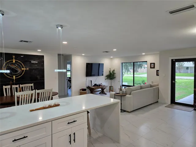 Kitchen/living room
