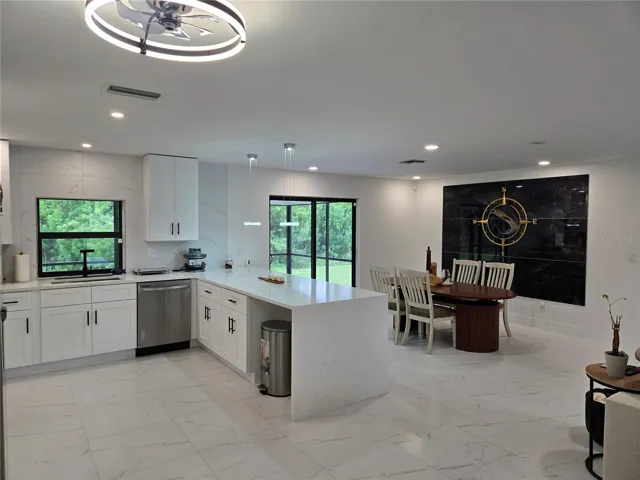 Kitchen/Dinning