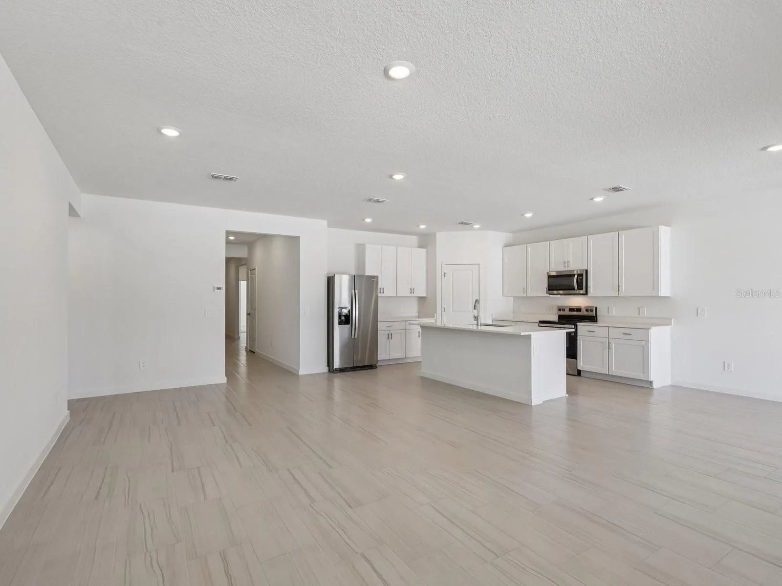 Photo is not of the actual home, but is an inspirational photo of builder’s model home and may depict options, furnishings, and/or decorator features that are not included.