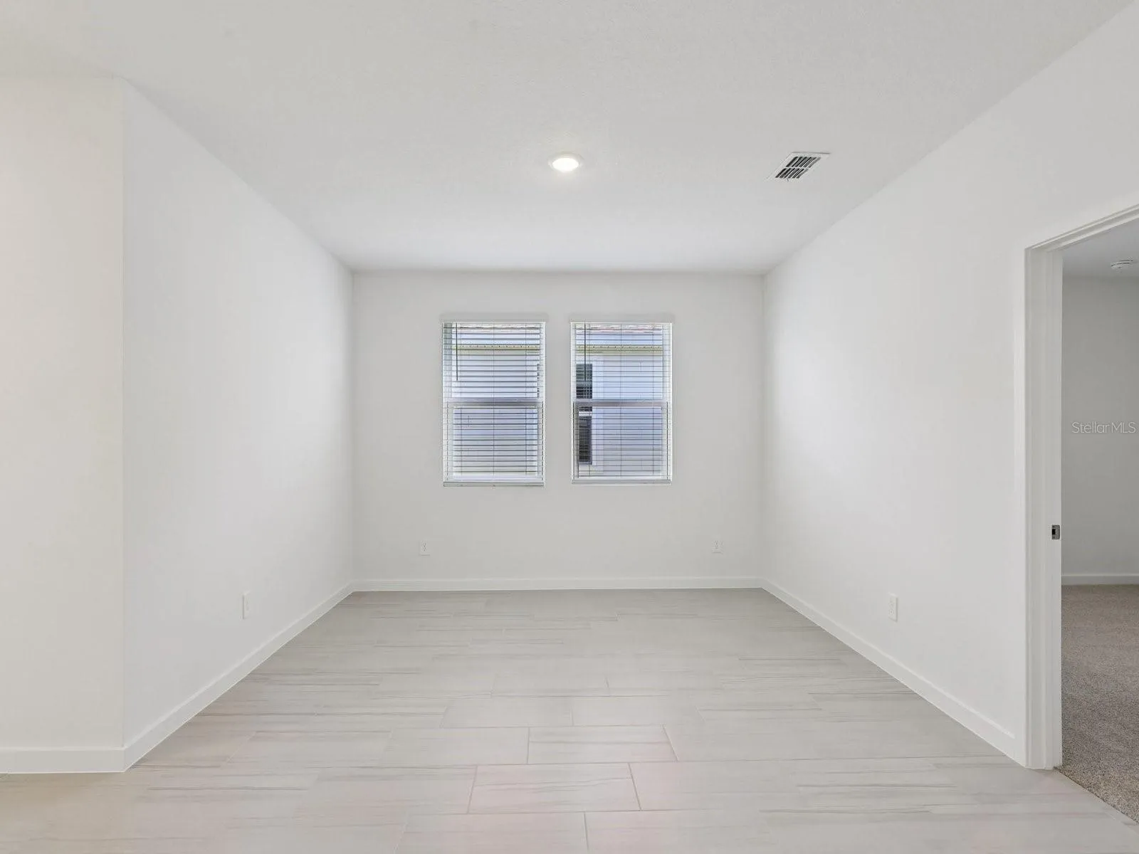 Photo is not of the actual home, but is an inspirational photo of builder’s model home and may depict options, furnishings, and/or decorator features that are not included.