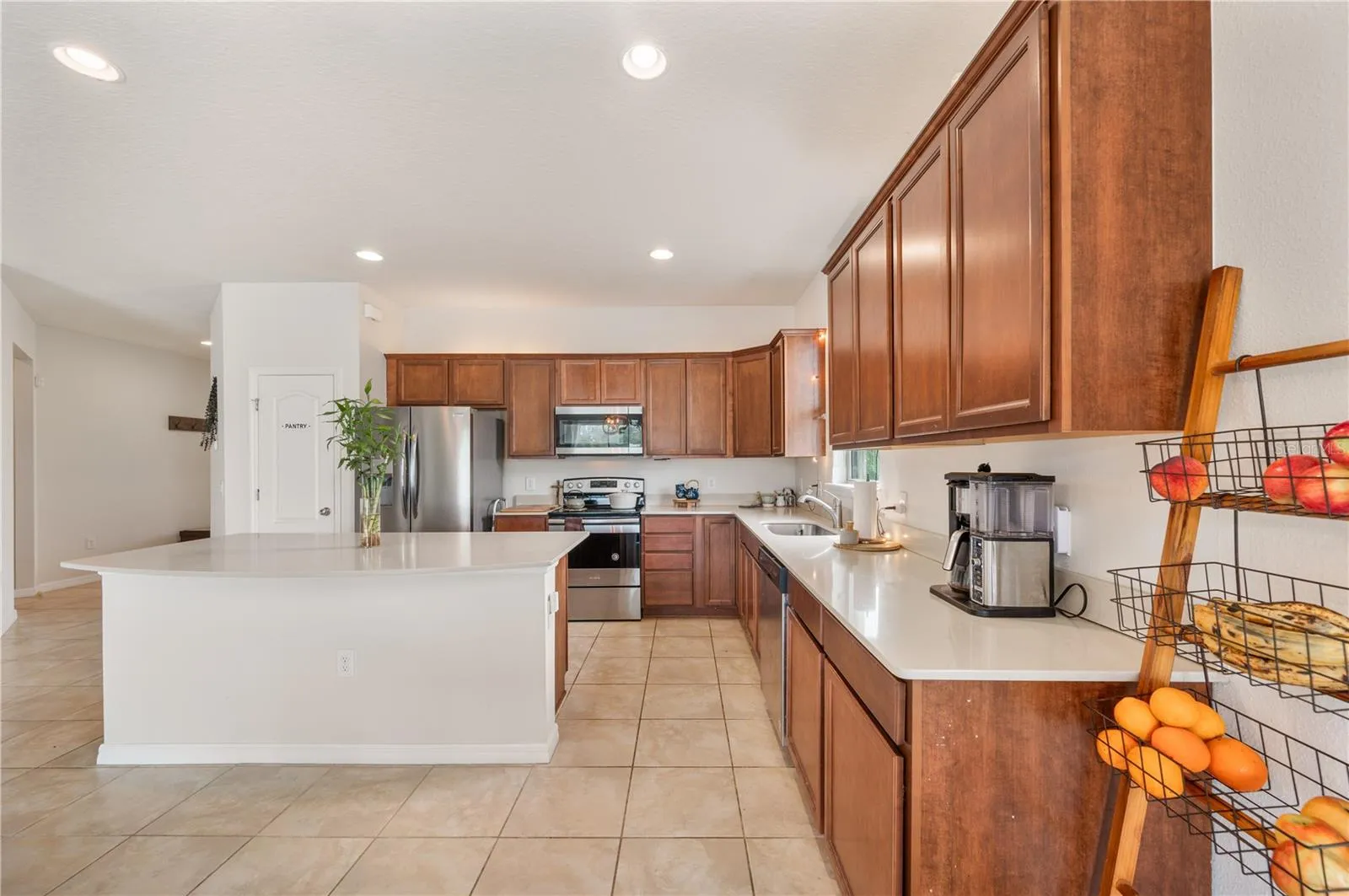 Kitchen / Birch Cabinetry &amp; Quartz Countertops