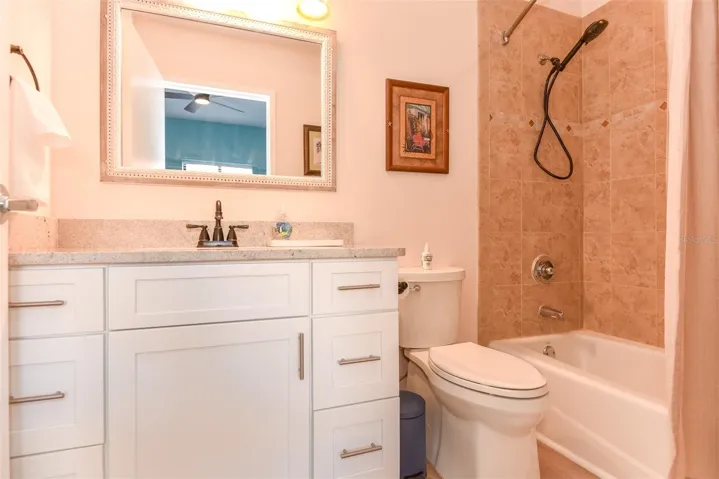 Bedroom 1 ensuite bath