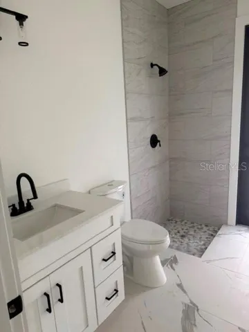 Guest bath 2