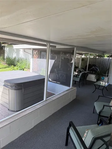 Screen porch