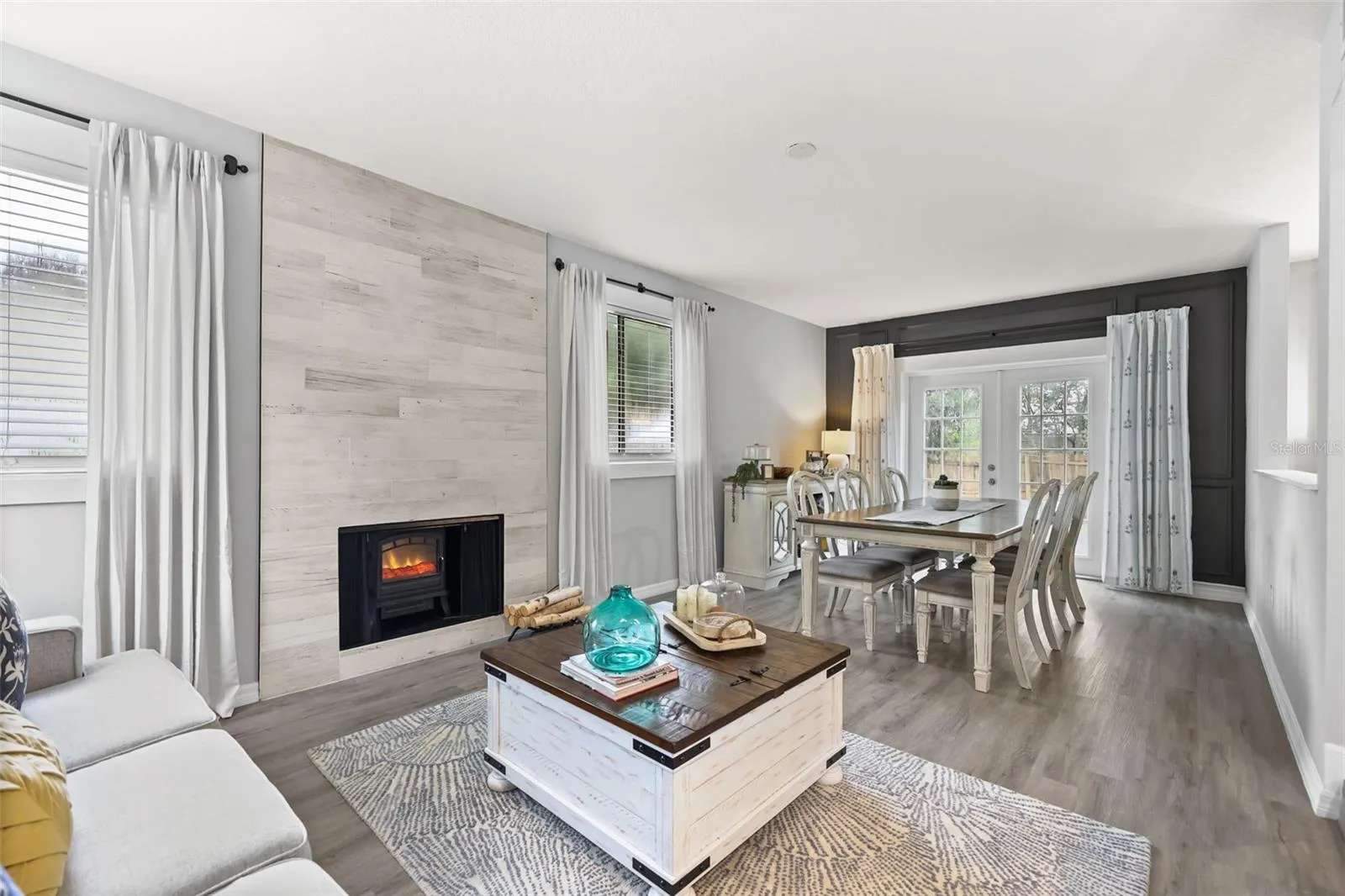 Family room and dining room combo