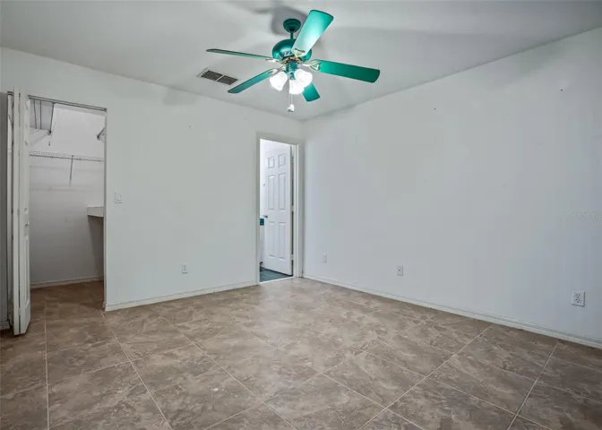 Casita w/Walk in Closet &amp; Full Bathroom