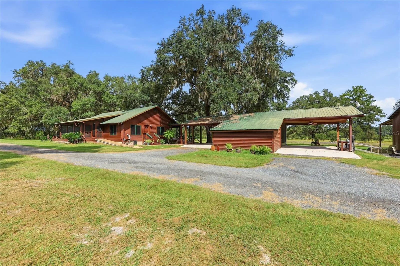 2 sided carport and Lanai