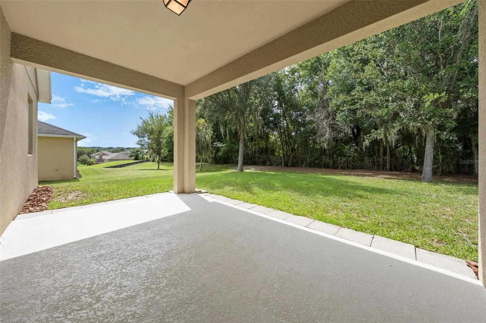 Large lanai
