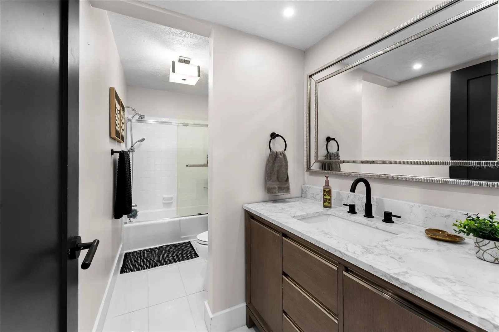 Hall Bathroom for Bedrooms 2 &amp; 3