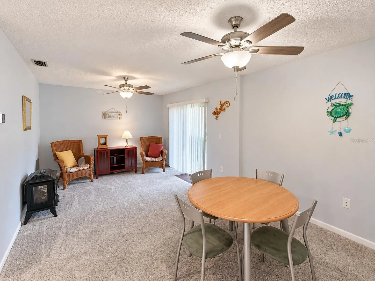 Living room / Dining combo