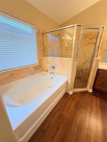 Primary En-Suite Bathroom