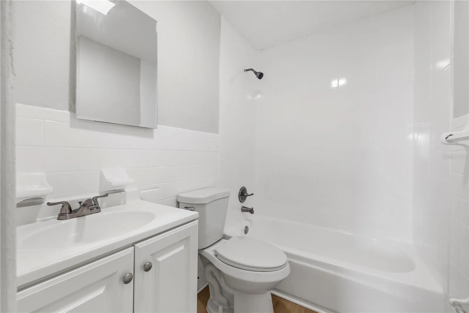 Unit B- Bathroom