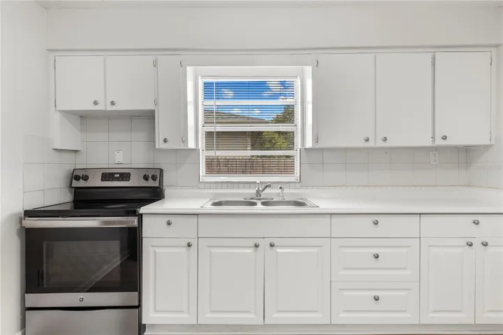 Unit B -Kitchen