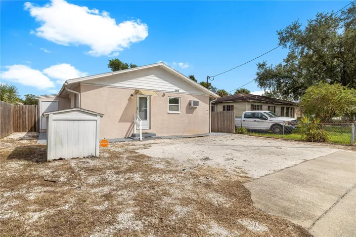Front Exterior/Parking