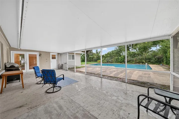 Covered rear patio