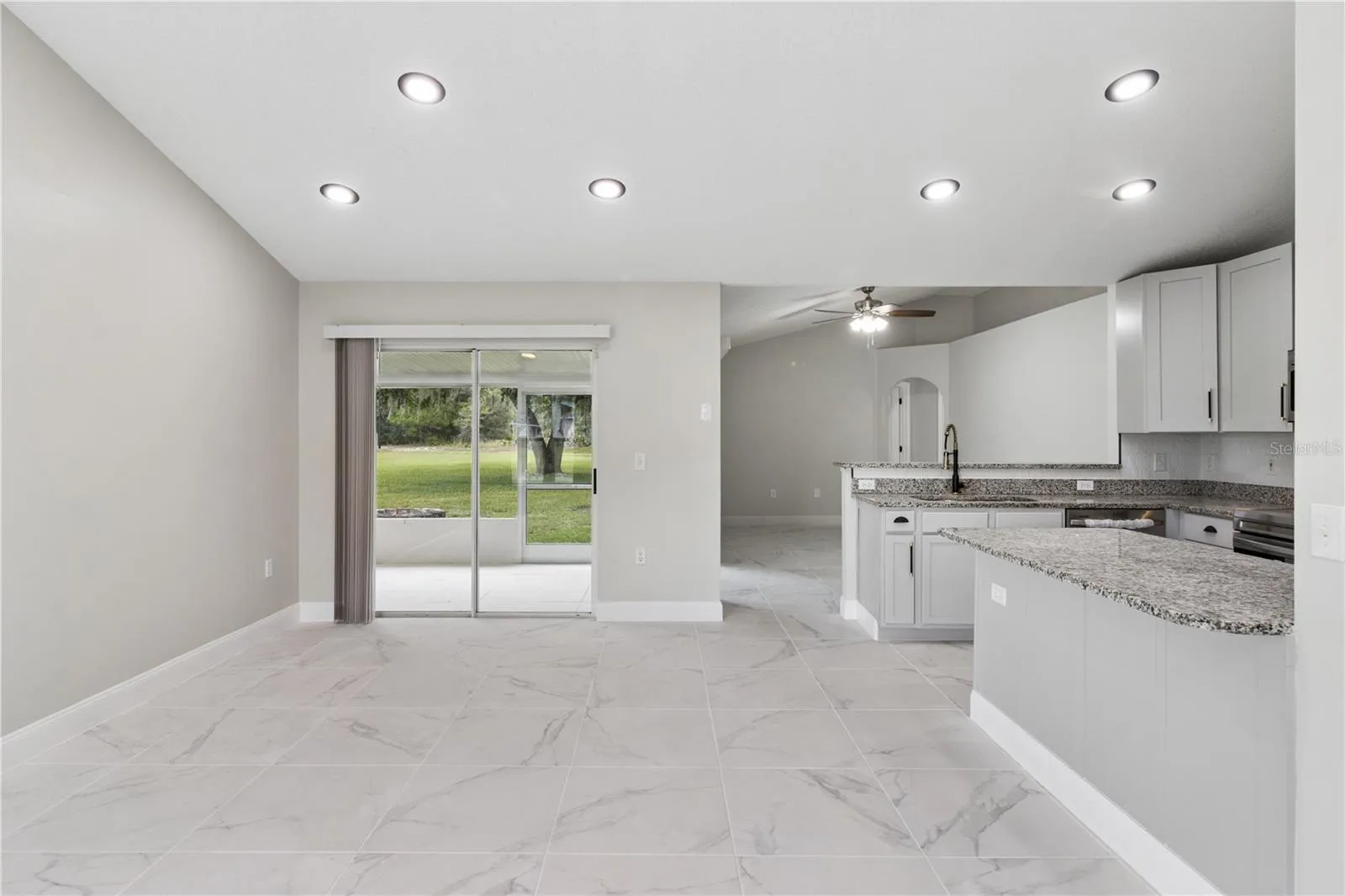 Living Room/Kitchen