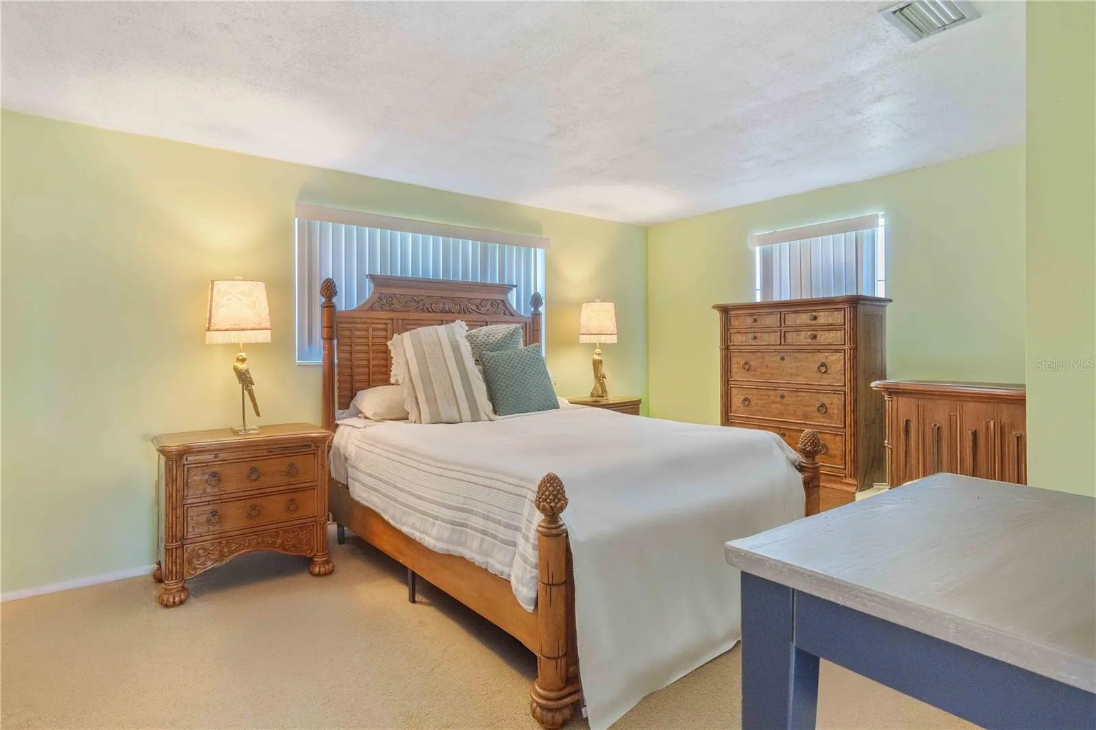 Guest bedroom