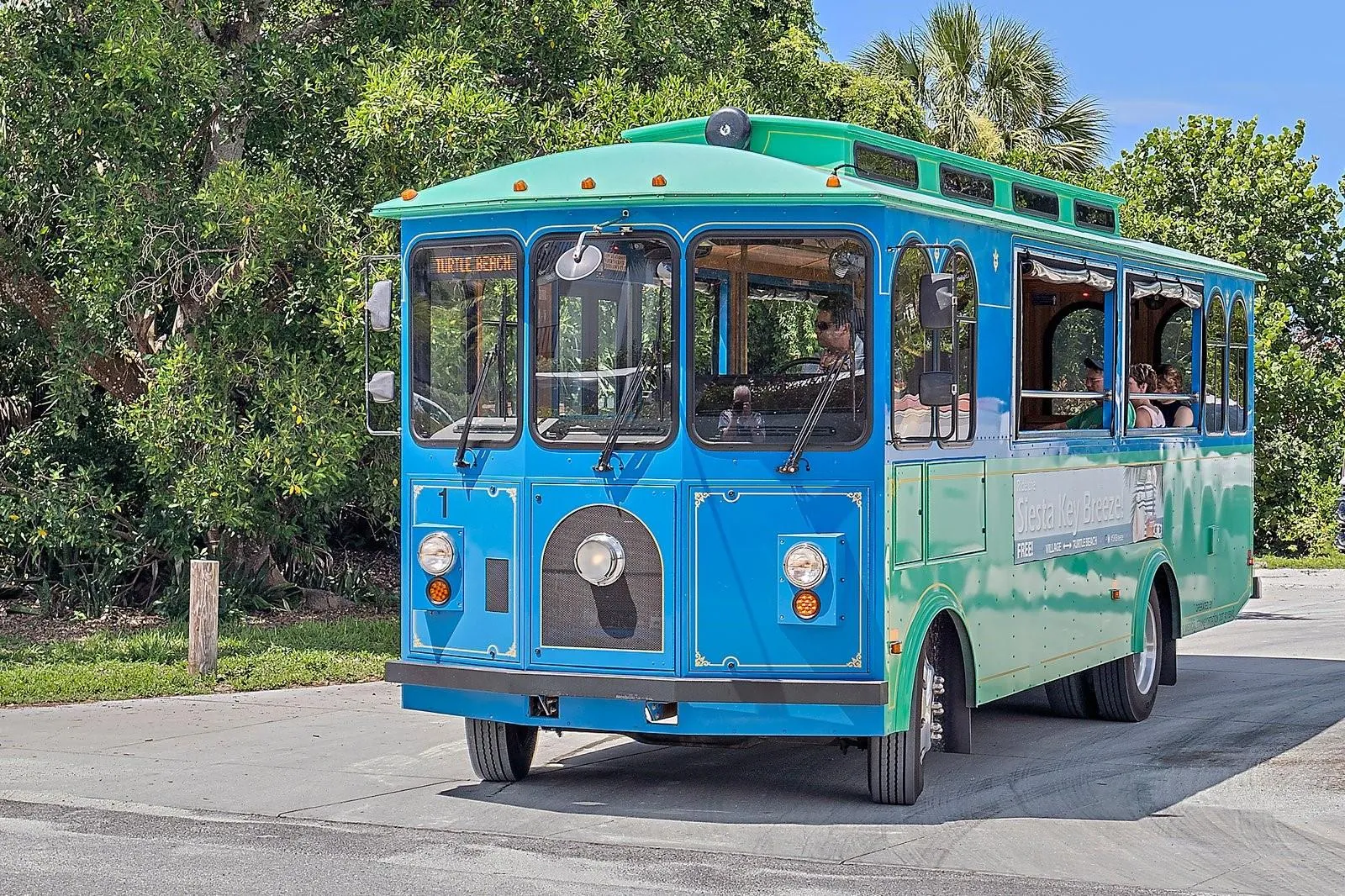 Free Shuttle to and fro