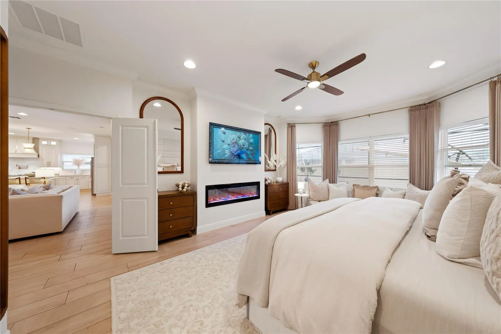 Electric fireplace