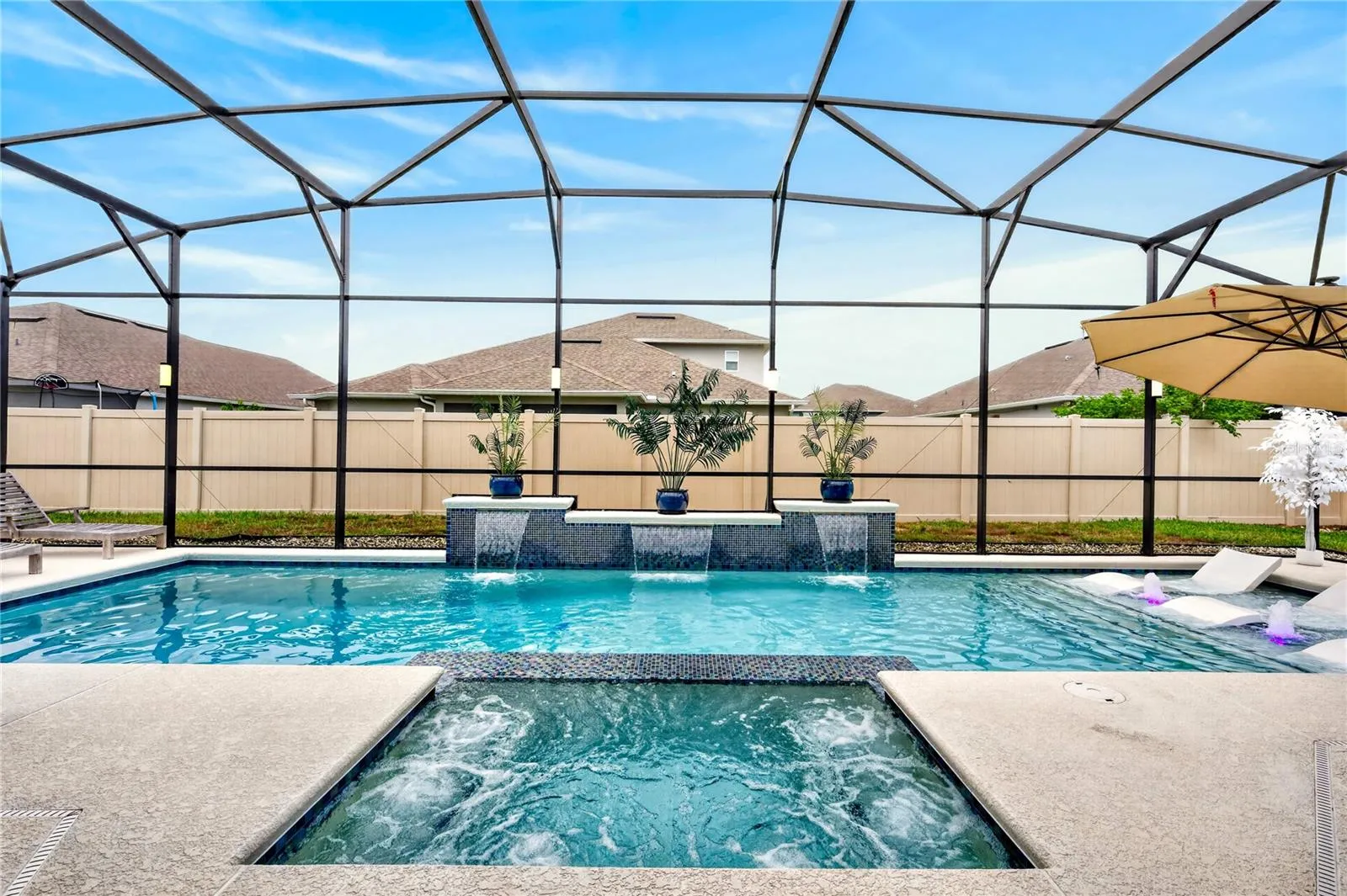 Heated Saltwater Pool &amp; Spa