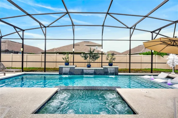 Heated Saltwater Pool &amp; Spa