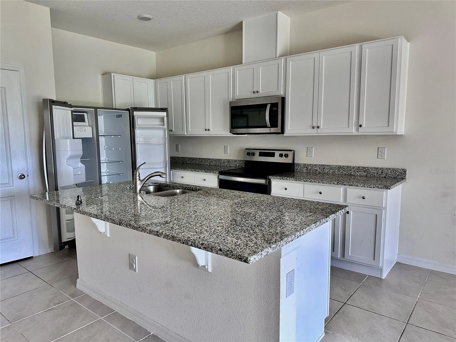 Kitchen with island