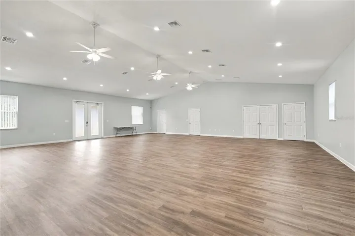Large Open Area, Adaptable to Office Space