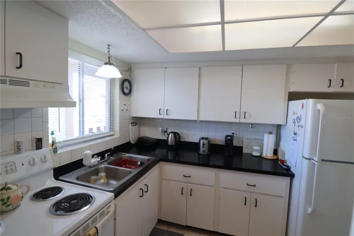 Light and bright- Includes dishes etc.