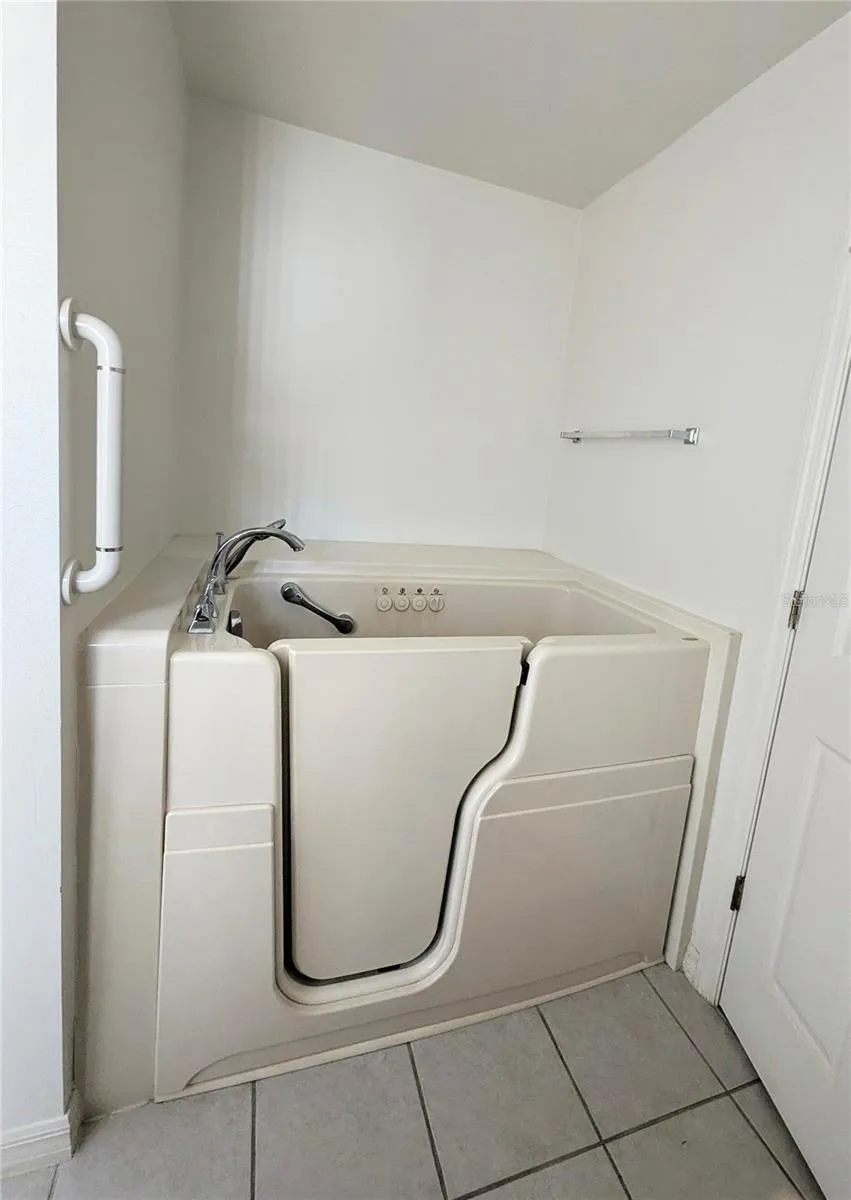 Primary walk in tub with jets and seating