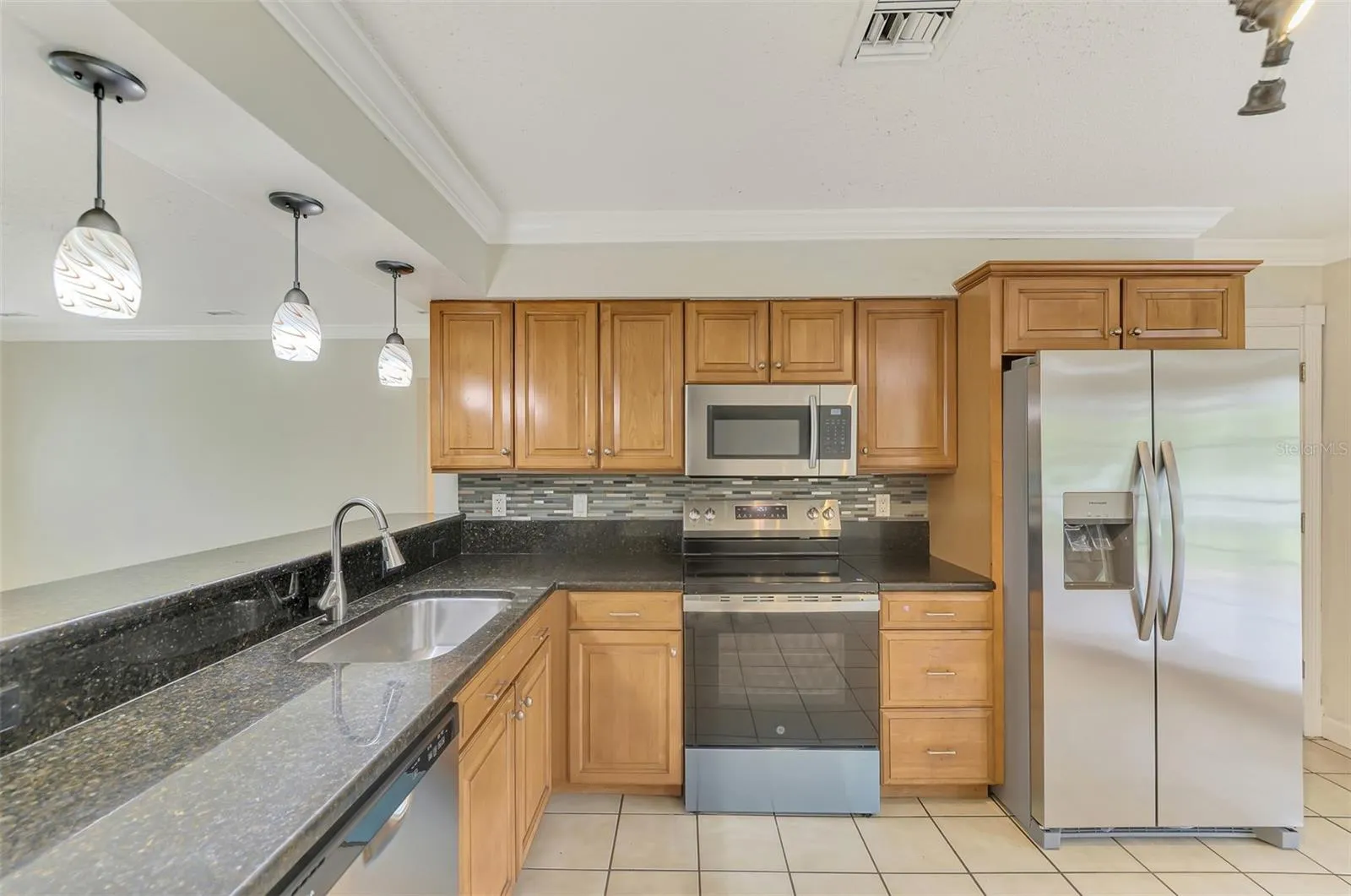 Plenty Countertops Space and Cabinets