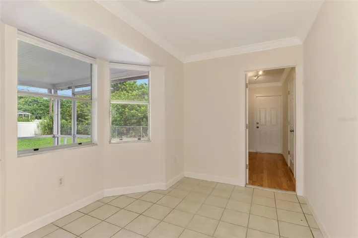 Dining with Bay Window
