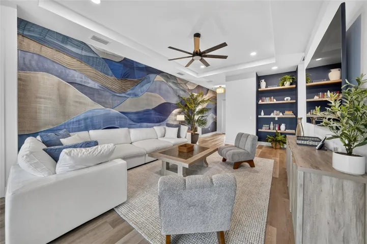 Family Room (2nd level)