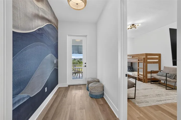 2nd floor lanai access