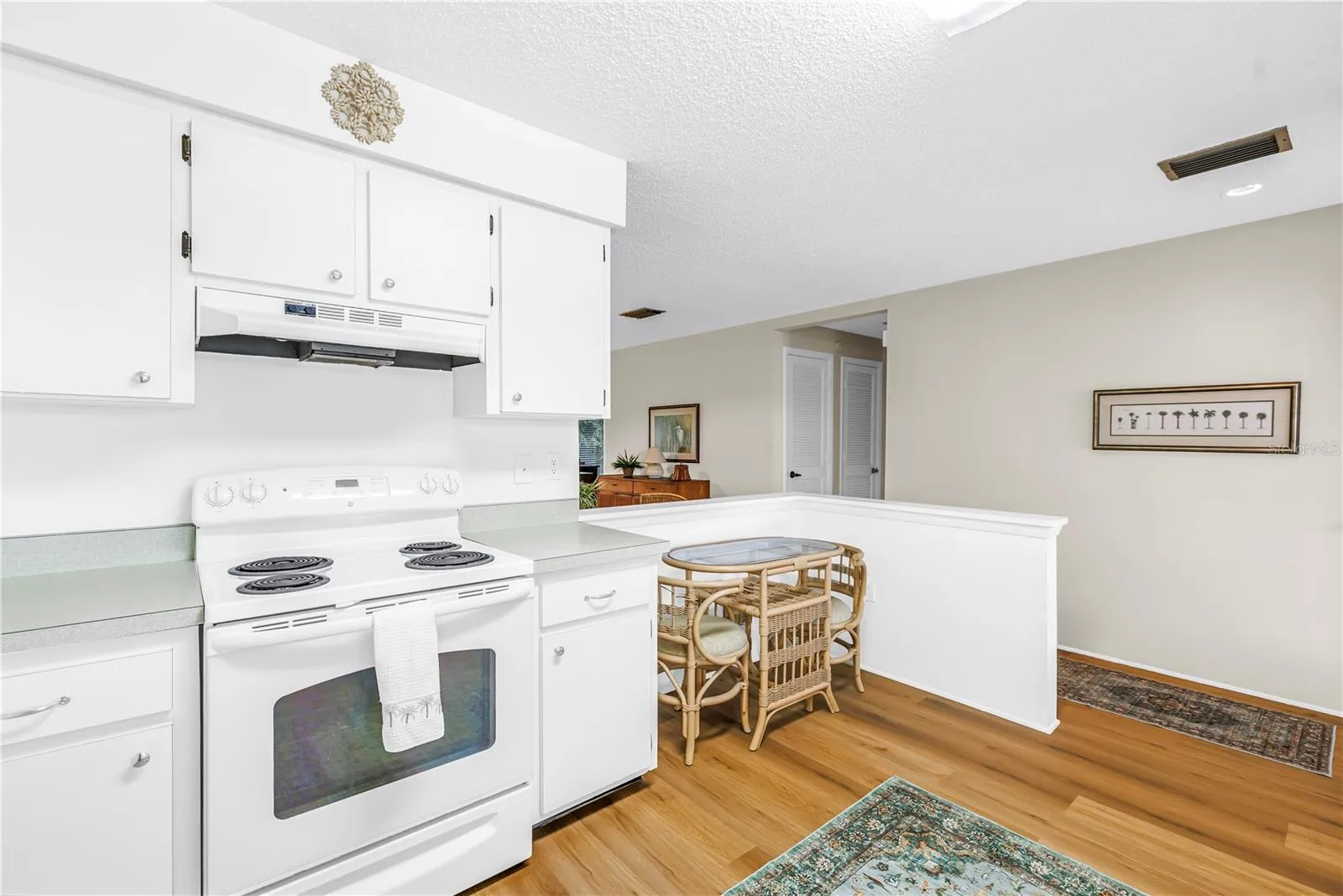 Well Maintained Kitchen