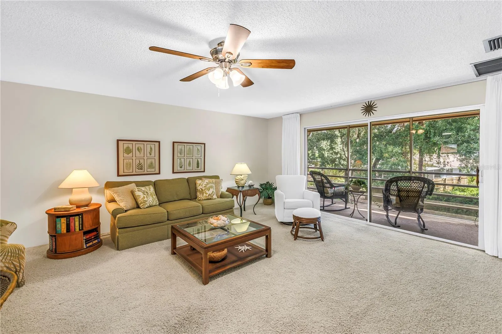 Living Space/ Combo Dining
