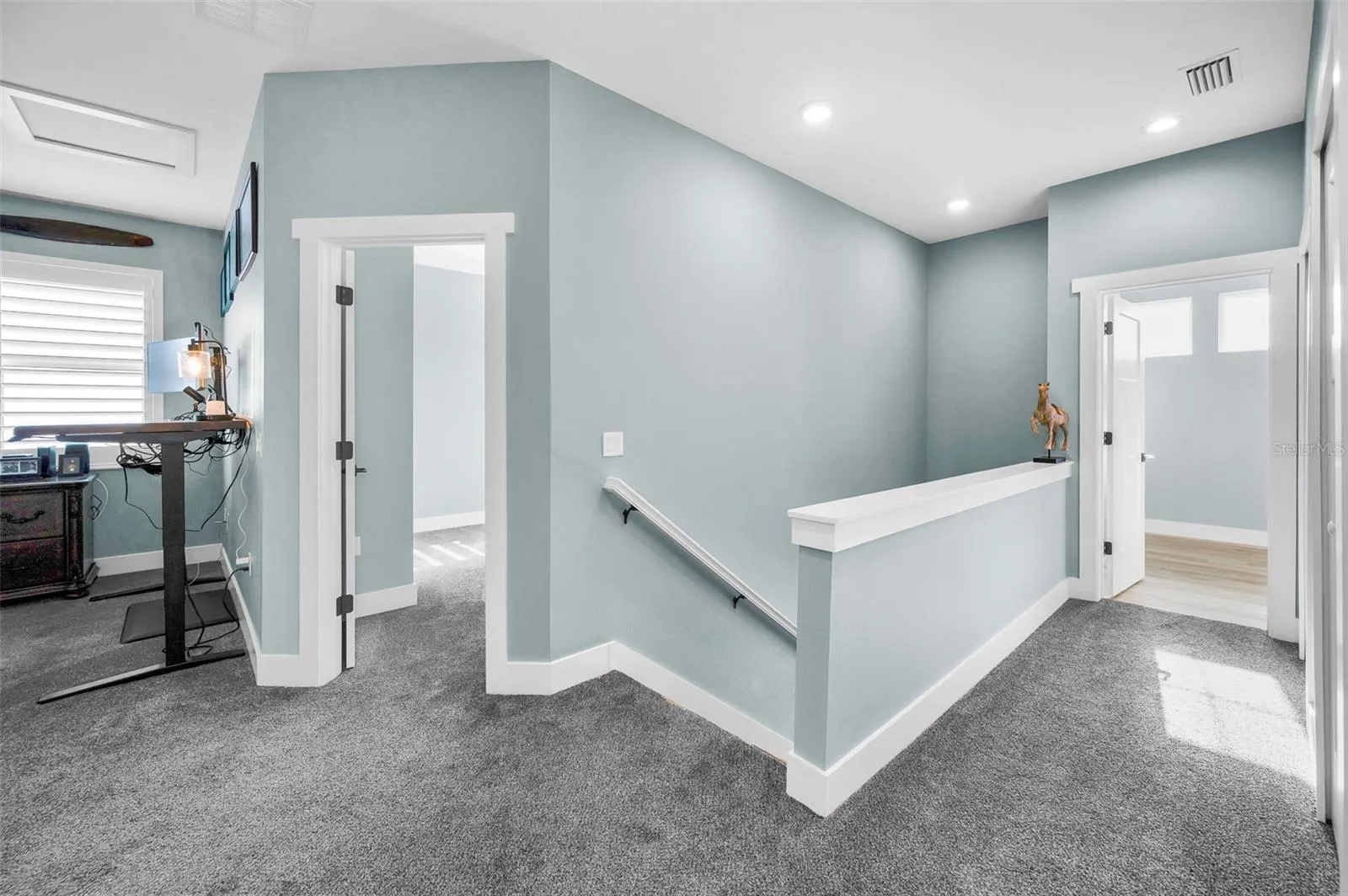 Upstairs loft could be media or exercise