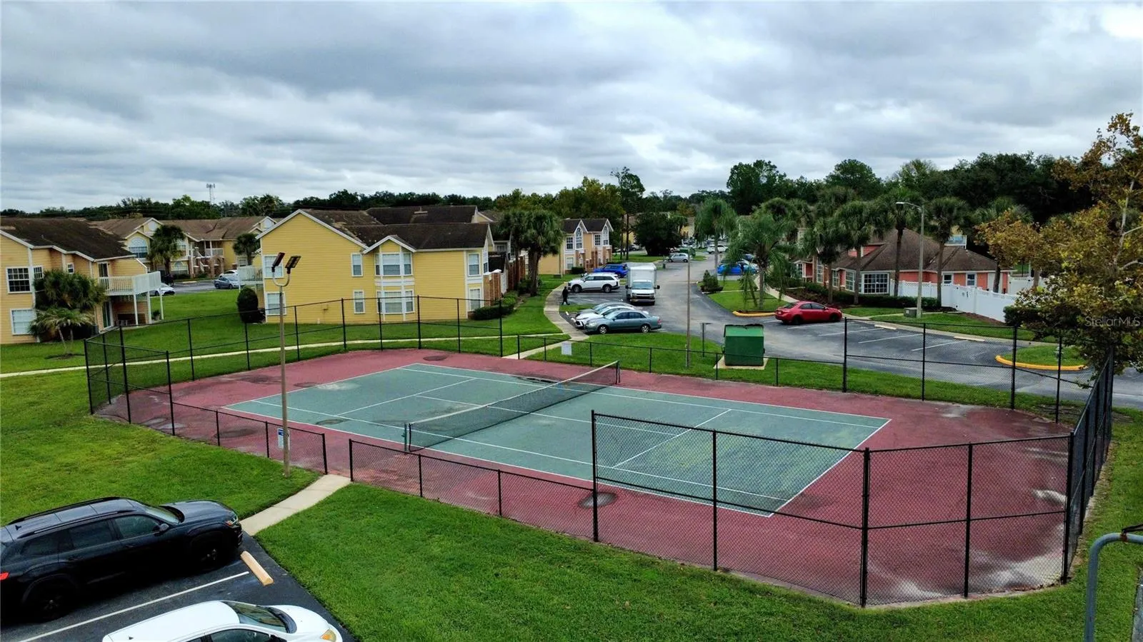 community tennis court