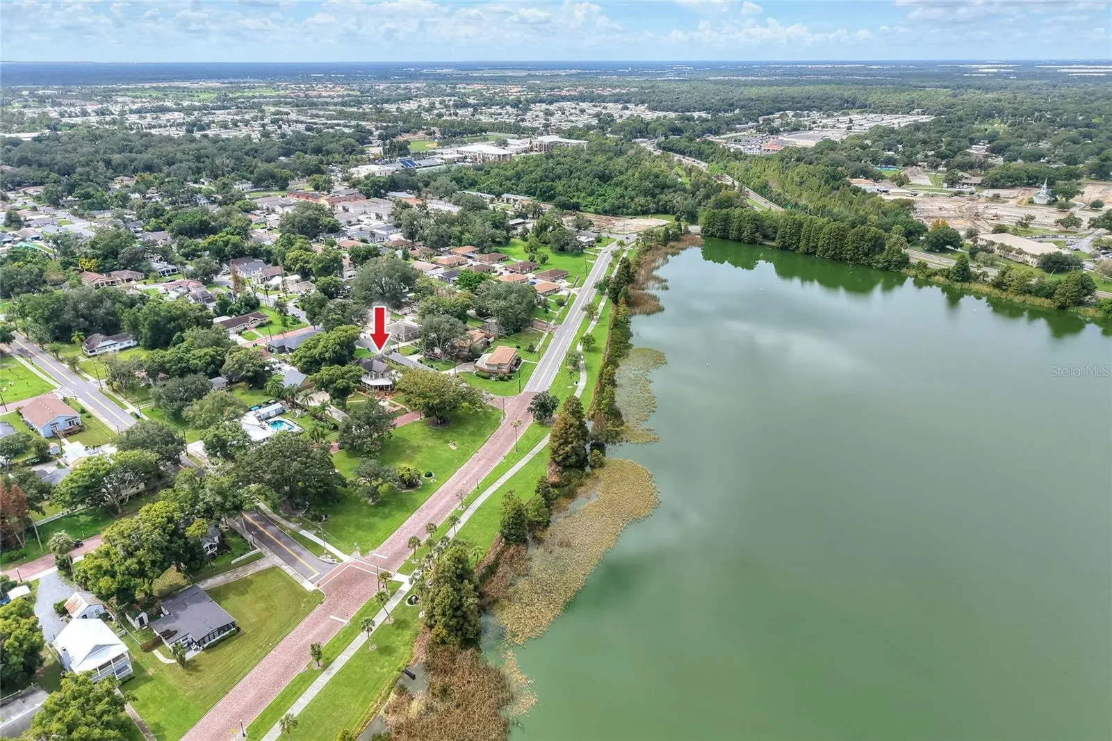 Drone View of distance to Lake Hunter