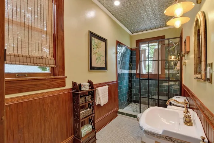 Upstairs Bathroom