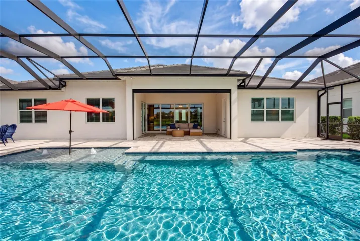 Expansive Lounging Pool