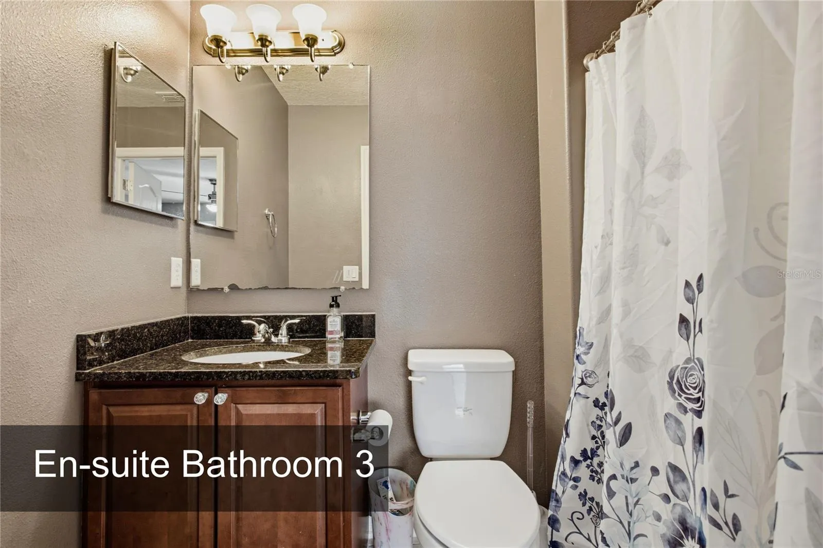 En-suite Bathroom 3