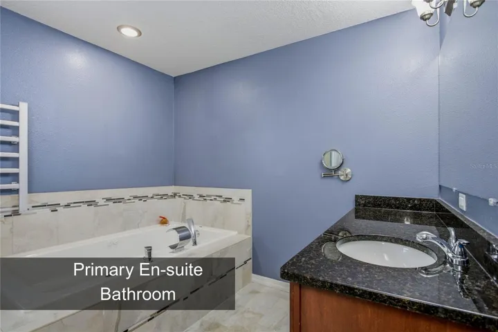 Primary En-suite Bathroom