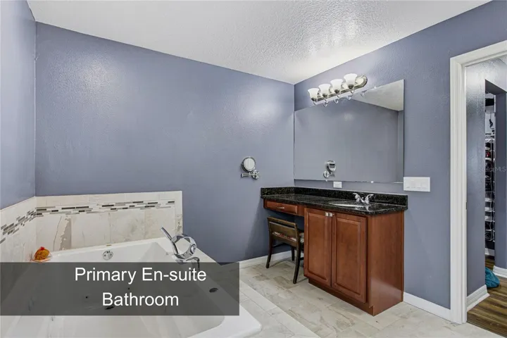 Primary En-suite Bathroom