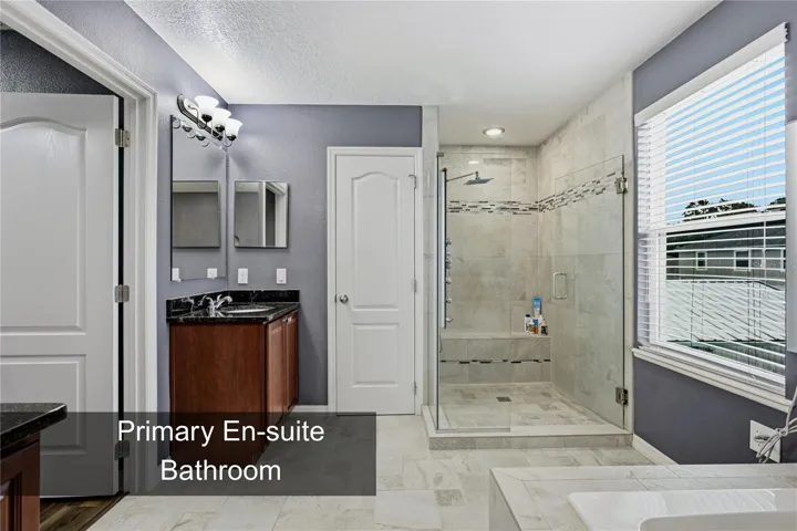 Primary En-suite Bathroom