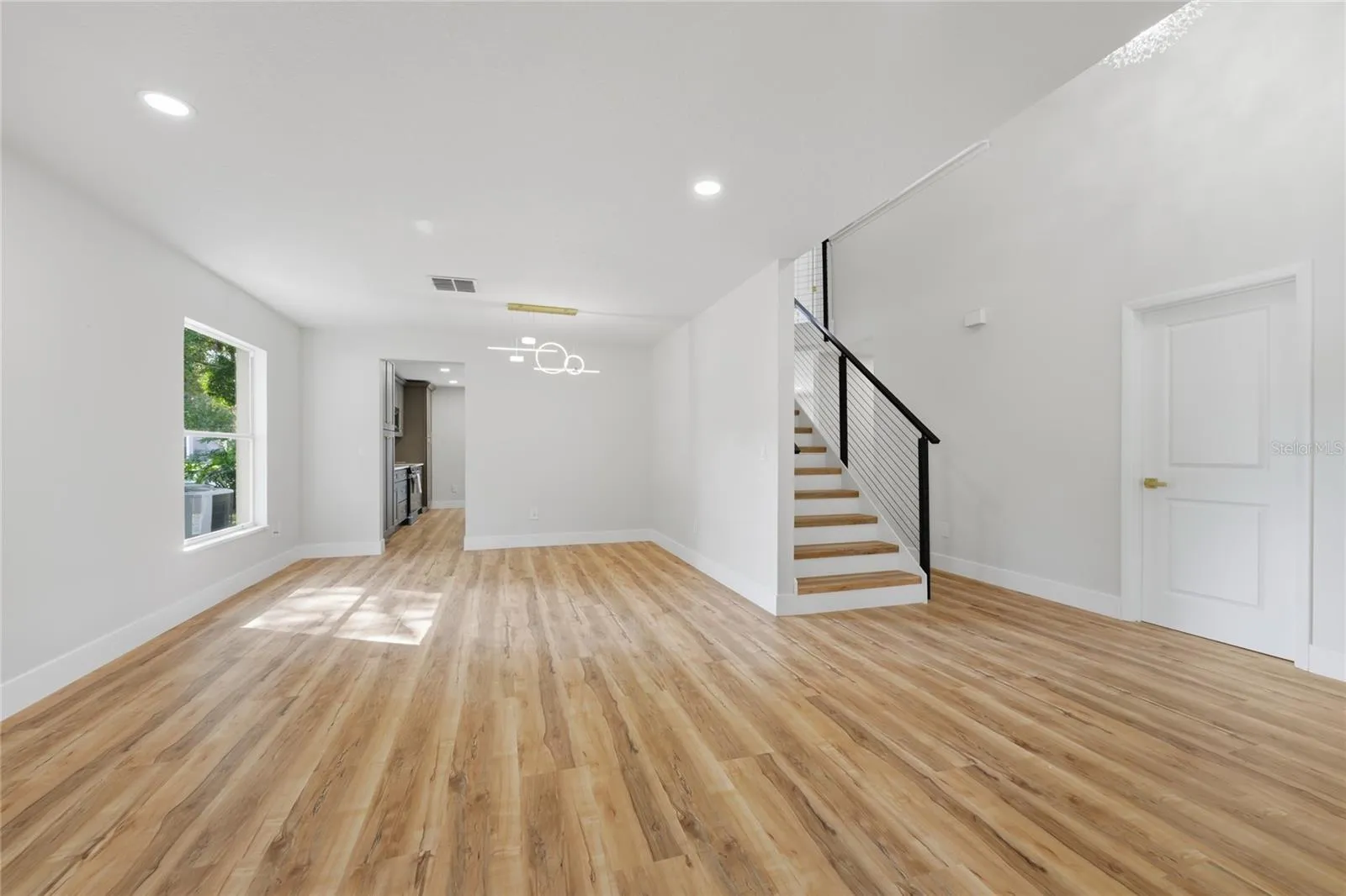 Living / Dining Combo