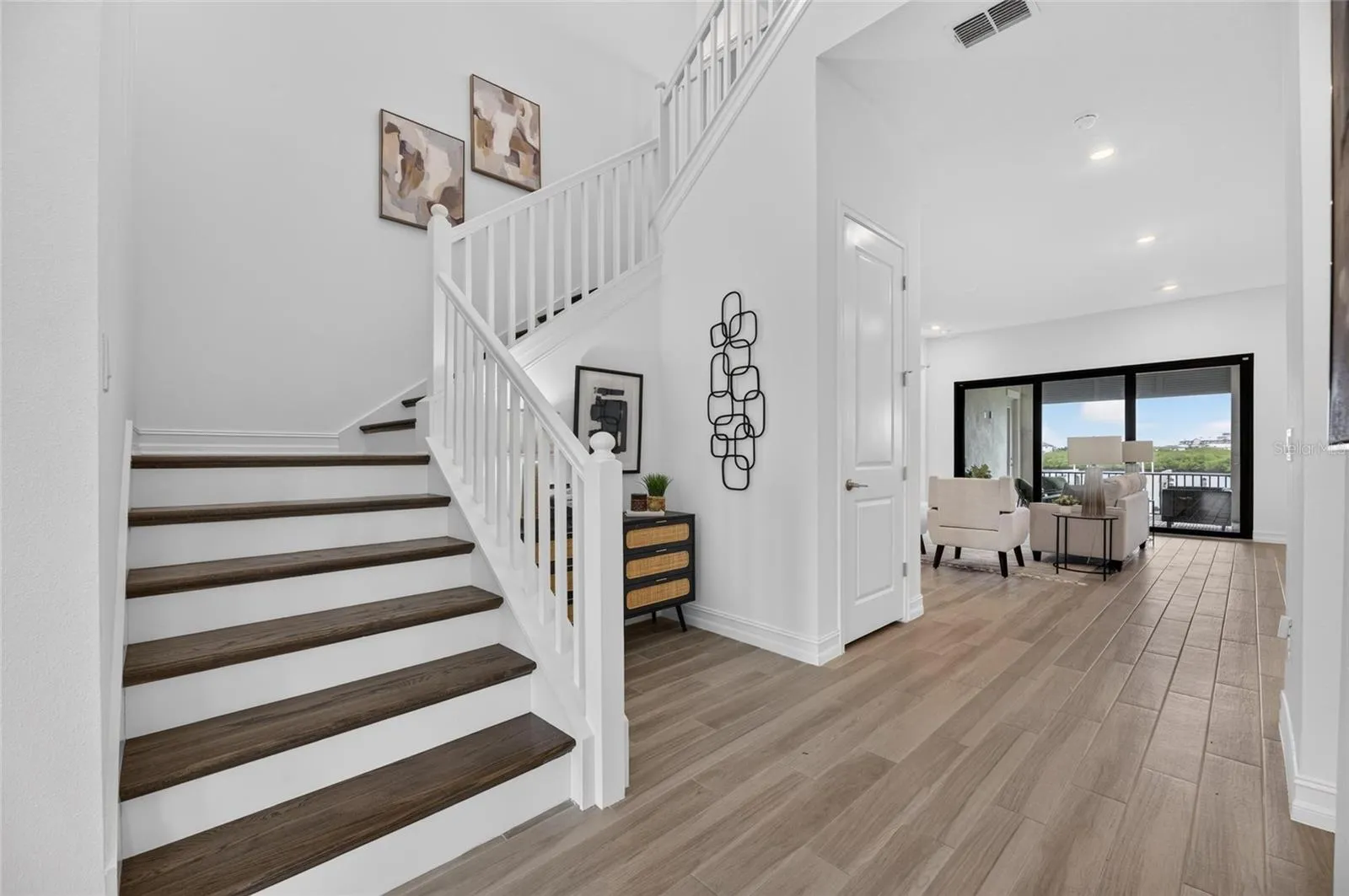 Entrance/Foyer