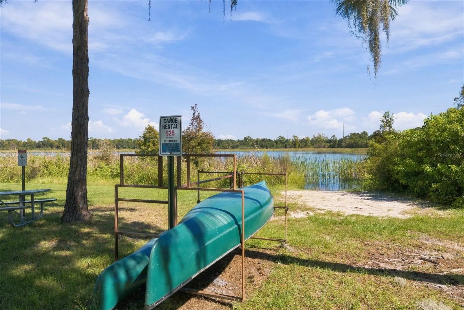 Lake Park - Canoe rentals